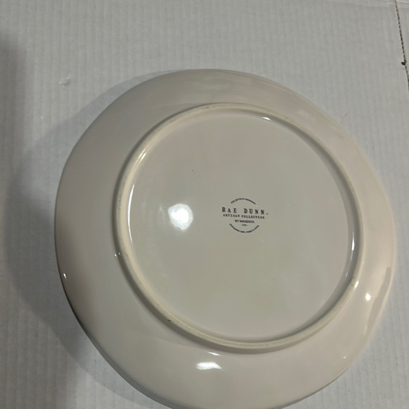 Rae Dunn set of 2 Cream ‘BELIEVE’ Dinnerware Plates for collectors or as a gift - Picture 4 of 9